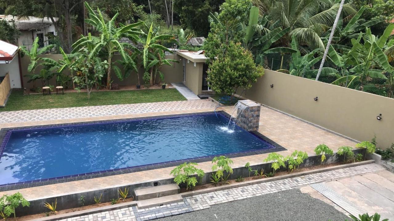 Royal Waves Negombo Ξενοδοχείο Εξωτερικό φωτογραφία