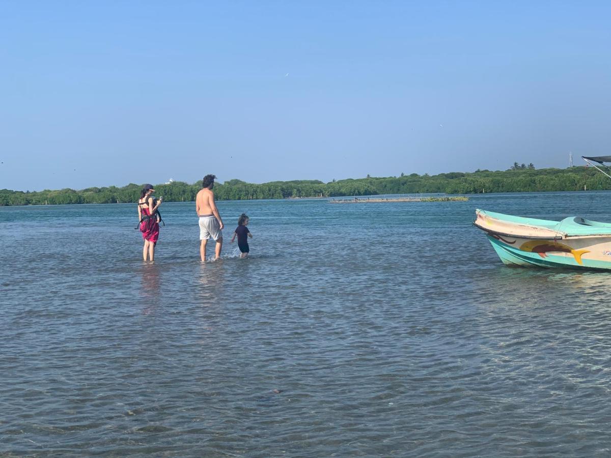 Royal Waves Negombo Ξενοδοχείο Εξωτερικό φωτογραφία